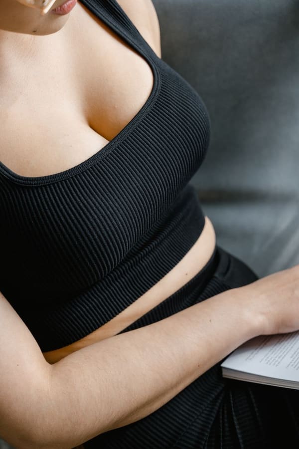 Cropped Canelado Preto
